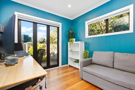 Photo of property in 47 Kiriwai Road, Paremata, Porirua, 5024