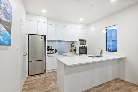 Photo of property in 17d Crosby Road, West Harbour, Auckland, 0618