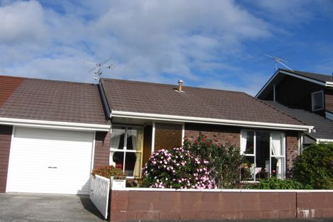 Photo of property in 18 Nikau Grove, Woburn, Lower Hutt, 5010