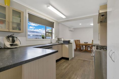 Photo of property in 10 Maple Street, Bishopdale, Christchurch, 8053