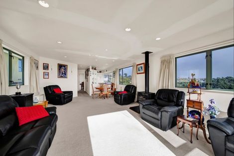 Photo of property in 3a Hillcrest Street, Glen Avon, New Plymouth, 4312