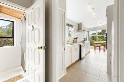 Photo of property in 8 Walker Road, Henderson Valley, Auckland, 0612