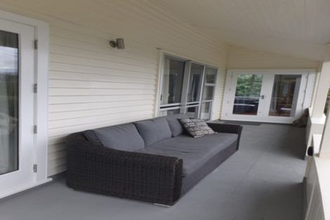 Photo of property in 2 Bayview Road, Paremata, Porirua, 5024