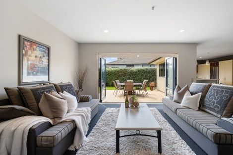 Photo of property in 27 Lansell Drive, East Tamaki Heights, Auckland, 2016