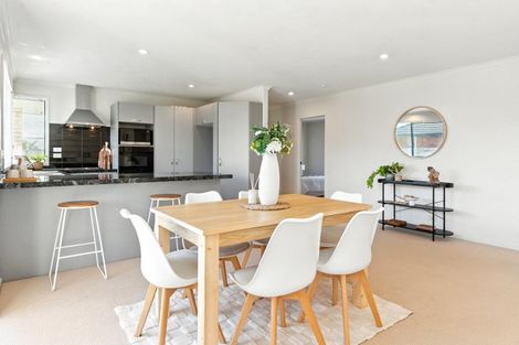 Photo of property in 24 Kowi Lakes Drive, One Tree Point, 0118