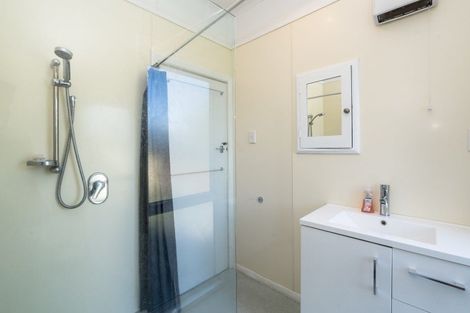 Photo of property in 6 South Featherston Road, South Featherston, Featherston, 5771