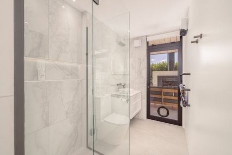 Photo of property in 8a Beachville Road, Redcliffs, Christchurch, 8081