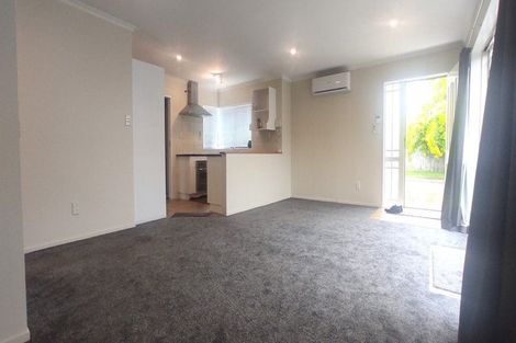 Photo of property in 3 Hibernian Drive, Ranui, Auckland, 0612