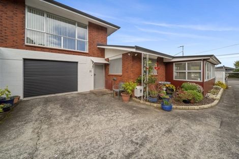 Photo of property in 4a Price Street, Westown, New Plymouth, 4310