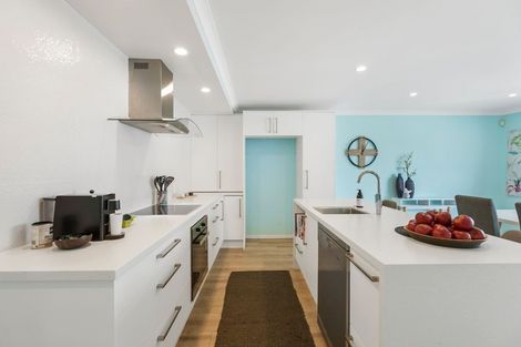 Photo of property in 419a Beach Road, Mairangi Bay, Auckland, 0630