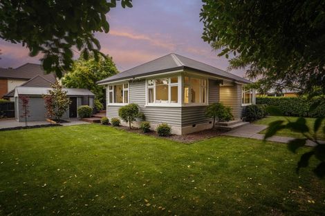 Photo of property in 98 Hamilton Avenue, Ilam, Christchurch, 8041