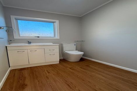 Photo of property in 5 Oak Avenue, Nawton, Hamilton, 3200