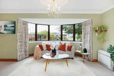 Photo of property in 14 Willowbank Crescent, Feilding, 4702