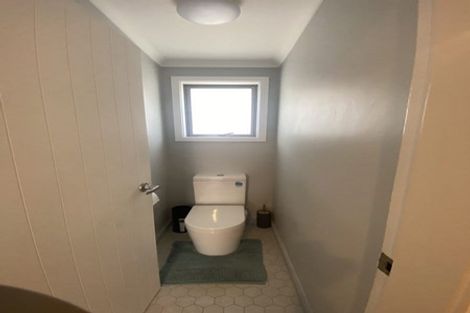 Photo of property in 61 Ruskin Road, Newlands, Wellington, 6037