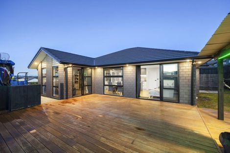 Photo of property in 15 Harriet Johnston Drive, Pokeno, 2402