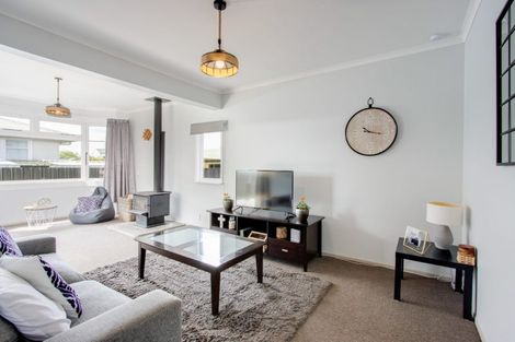 Photo of property in 1019a Reka Street, Akina, Hastings, 4122