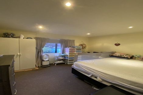 Photo of property in 33 Omapere Street, Whitby, Porirua, 5024