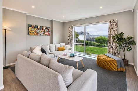 Photo of property in 60 Endeavour Drive, Whitby, Porirua, 5024