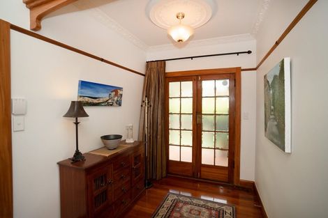 Photo of property in 37 Manapouri Crescent, Hokowhitu, Palmerston North, 4410