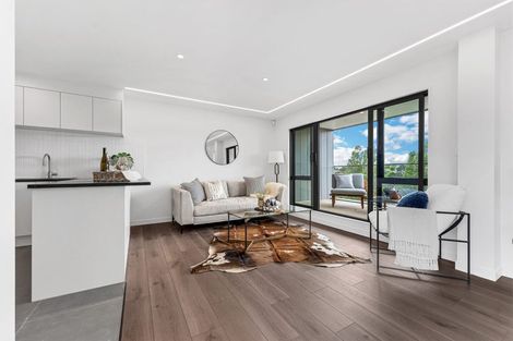 Photo of property in 4/49 Northboro Road, Belmont, Auckland, 0622