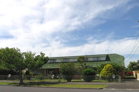 Photo of property in 3/5 Powell Street, Avondale, Auckland, 1026