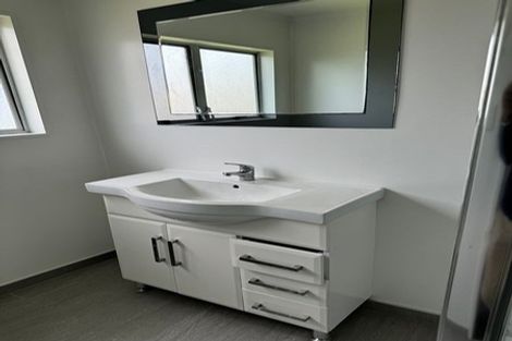 Photo of property in 1/42 Moncrieff Avenue, Clendon Park, Auckland, 2103