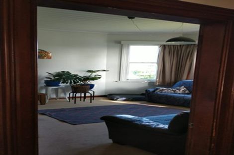 Photo of property in 421a South Road, Omata, New Plymouth, 4374