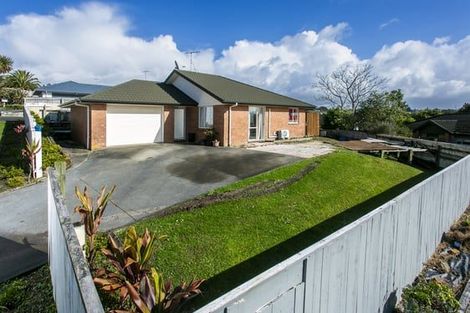 Photo of property in 17 Elan Place, Stanmore Bay, Whangaparaoa, 0932