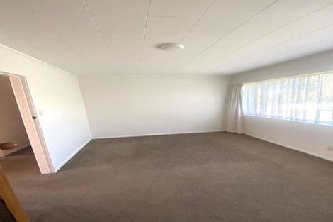 Photo of property in 2/13 Walter Street, Hauraki, Auckland, 0622