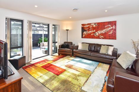 Photo of property in 24 Silkwood Crescent, Karaka, Papakura, 2113