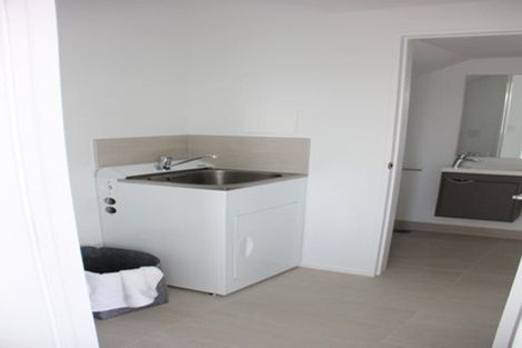 Photo of property in 69 Pepene Avenue, Takanini, 2112