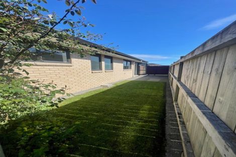 Photo of property in 8 Ian Peter Way, Otaki, 5512