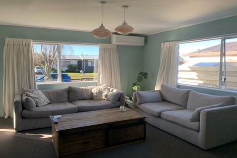 Photo of property in 21 Whiting Crescent, Greenmeadows, Napier, 4112