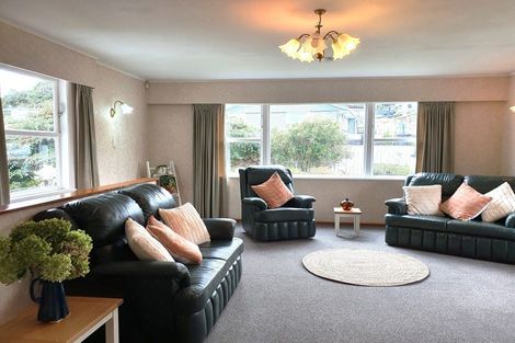 Photo of property in 16 Clematis Grove, Maungaraki, Lower Hutt, 5010