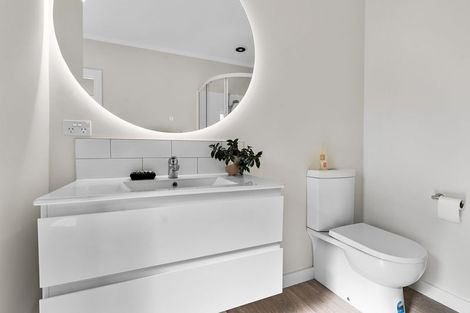 Photo of property in 27 County Drive, Hawera, 4610