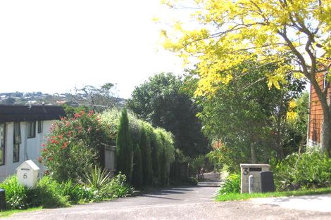 Photo of property in 5 Tiri View Place, Waiake, Auckland, 0630