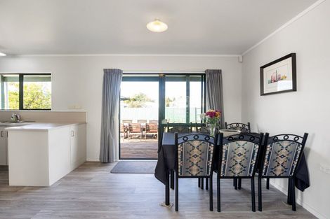 Photo of property in 18 Rosehill Place, Nawton, Hamilton, 3200