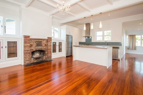 Photo of property in 120 West End Road, Westmere, Auckland, 1022