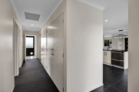 Photo of property in 14 Larlin Drive, Hawera, 4675