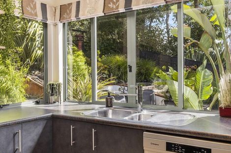 Photo of property in 15 Eclipse Lane, Whitby, Porirua, 5024