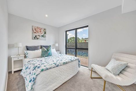 Photo of property in 2/25 Taikata Road, Te Atatu Peninsula, Auckland, 0610