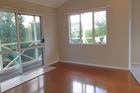 Photo of property in 376 Mangakura Road, Helensville, 0875