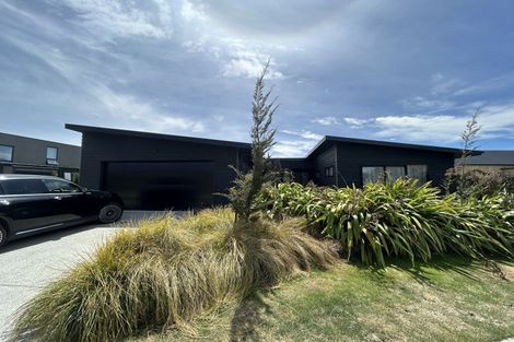 Photo of property in 5 Mcdonald Street, Wanaka, 9305
