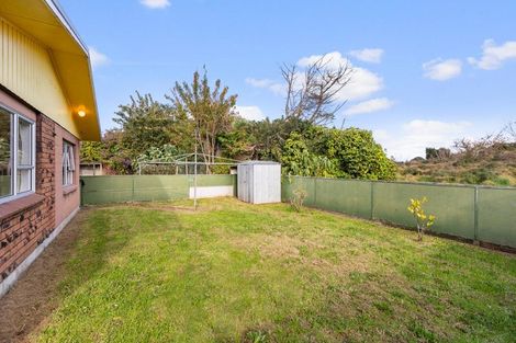 Photo of property in 82 Pioneer Road, Moturoa, New Plymouth, 4310