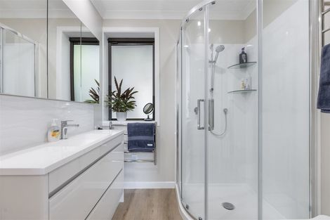 Photo of property in 100a Mellons Bay Road, Mellons Bay, Auckland, 2014