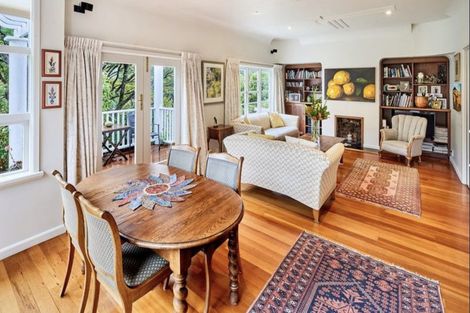 Photo of property in 11 Kinross Street, Kelburn, Wellington, 6012