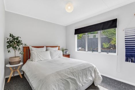 Photo of property in 7 Elizabeth Drive, West Harbour, Auckland, 0618