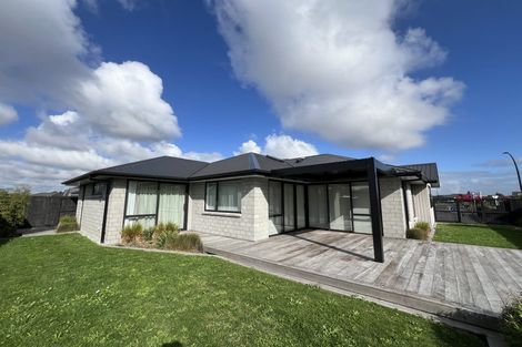 Photo of property in 16 Kimbrae Drive, Rototuna North, Hamilton, 3210