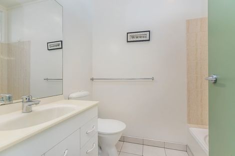 Photo of property in Fernhill Flats, 9/324 The Terrace, Te Aro, Wellington, 6011