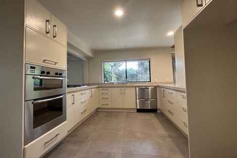 Photo of property in 17a Karetu Road, Greenlane, Auckland, 1051